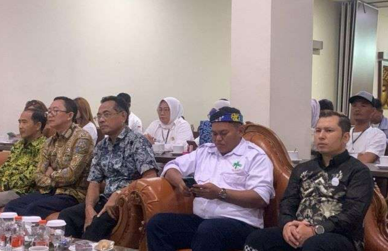 Pemberdayaan ‘Pondok Pesantren’ Latih Olah Limbah Sawit Jadi Kerajinan Bernilai